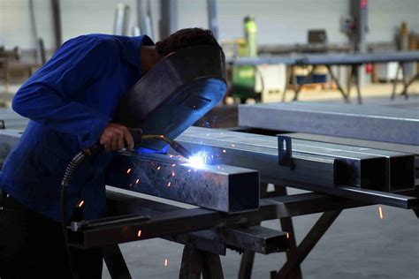 Sheet Metal Fabrication, Custom Metal Fabrication Shops